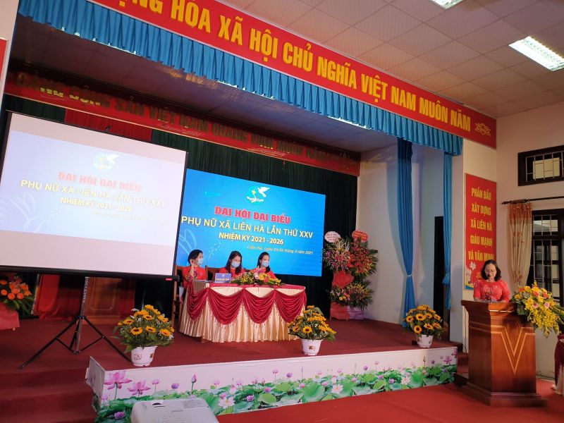 Đại biểu tham luận tại Đại hội
