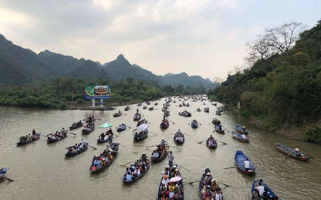 Ch&ugrave;a Hương mở cửa đ&oacute;n kh&aacute;ch từ ng&agrave;y 13/3. Ảnh internet