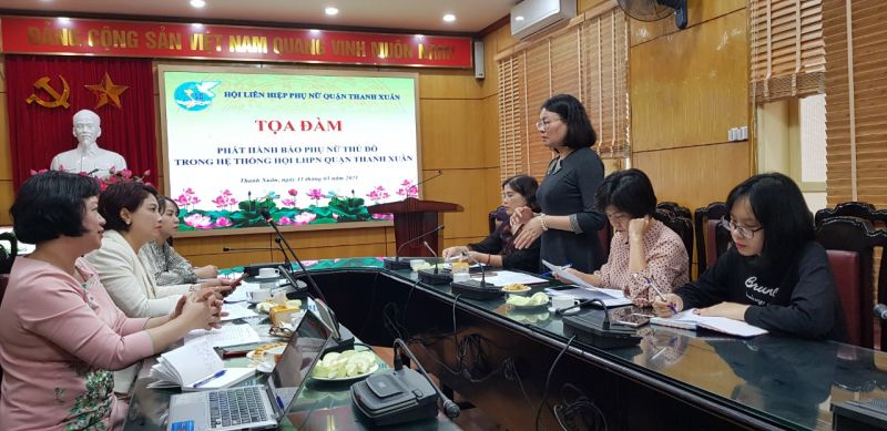 Chủ tịch Hội LHPN quận Thanh Xuân Trịnh Thị Hồng Thủy phát biểu