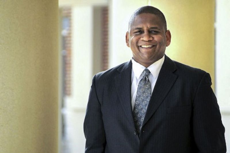 Anh John Hollis, người sở hữu siêu kháng thể có thể vô hiệu hóa COVID-19