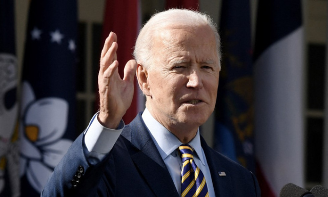 Biden phát biểu bên ngoài Nhà Trắng hôm 12/3.