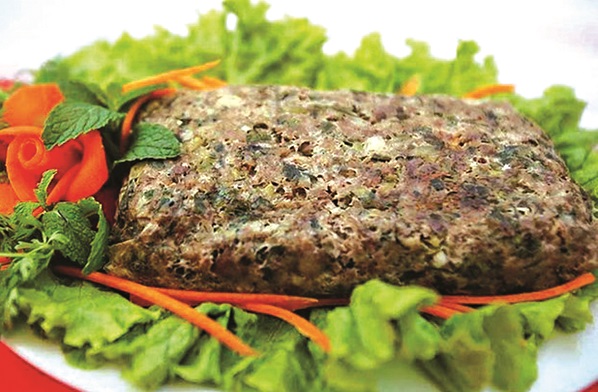 R&ecirc;u trộn thịt băm l&agrave;m chả