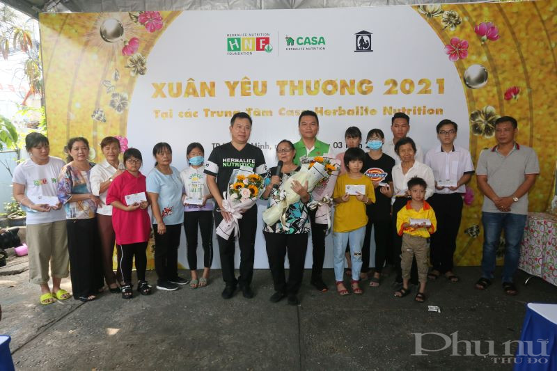 Chương trình Xuân Yêu Thương được tổ chức tại Mái Ấm Bà Chiểu, Hội Phụ Nữ Từ Thiện TP.HCM ngày 14/03/2021.