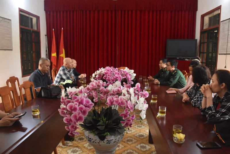 Đoàn làm việc tại Đồn biên phòng Thanh Luông, cách trung tâm thành phố Điện Biên Phủ, tỉnh Điện Biên 10km