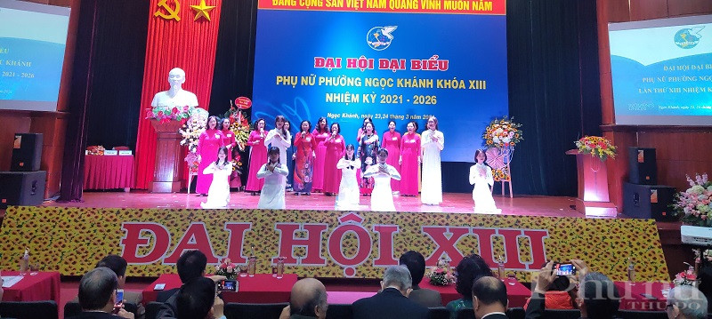 Tiết mục văn nghệ chào mừng Đại hội