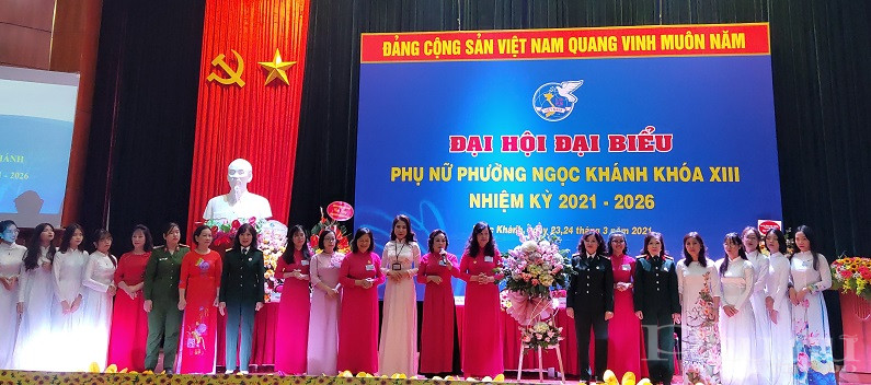 Đoàn đại biểu chúc mừng Đại hội