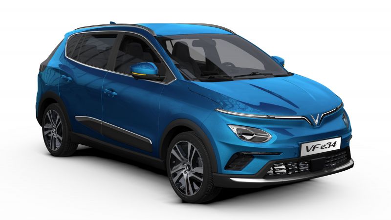 Mẫu xe điện th&ocirc;ng minh, VinFast VF e34 được trang bị một loạt t&iacute;nh năng hỗ trợ l&aacute;i v&agrave; hướng đến người d&ugrave;ng.