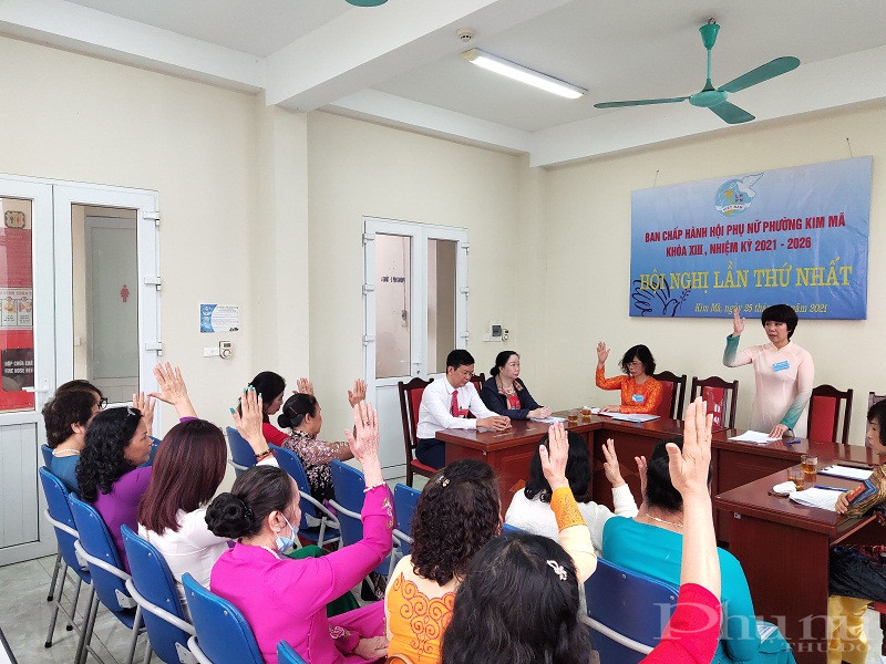 Phi&ecirc;n họp thứ Nhất BCH Hội LHPN phường