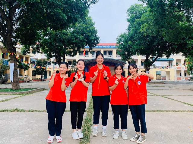 Một số th&agrave;nh vi&ecirc;n t&iacute;ch cực trong CLB Thủ lĩnh v&igrave; sự thay đổi trường THCS Cổ Loa, Đ&ocirc;ng Anh, H&agrave; Nội