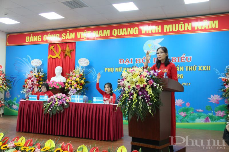 C&aacute;n bộ, hội vi&ecirc;n tham gia bầu Ban Chấp h&agrave;nh Hội LHPN phường Lĩnh Nam nhiệm kỳ 2021-2026.