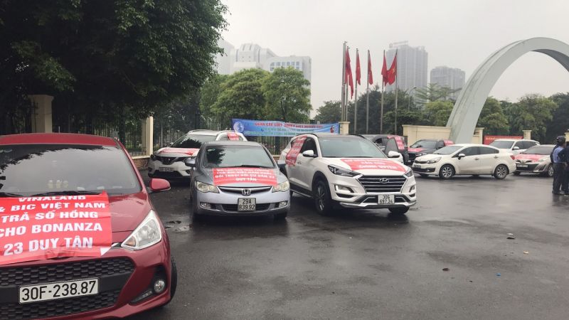 Bức x&uacute;c v&igrave; bị lừa về vị tr&iacute; chung cư ở quận Nam Từ Li&ecirc;m chứ kh&ocirc;ng phải Cầu Giấy như thỏa thuận