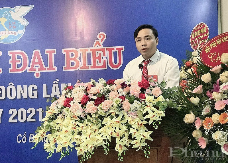 Đồng chí Bí thư Đảng ủy xã Cổ Đông phát biểu chỉ đạo Đại hội.