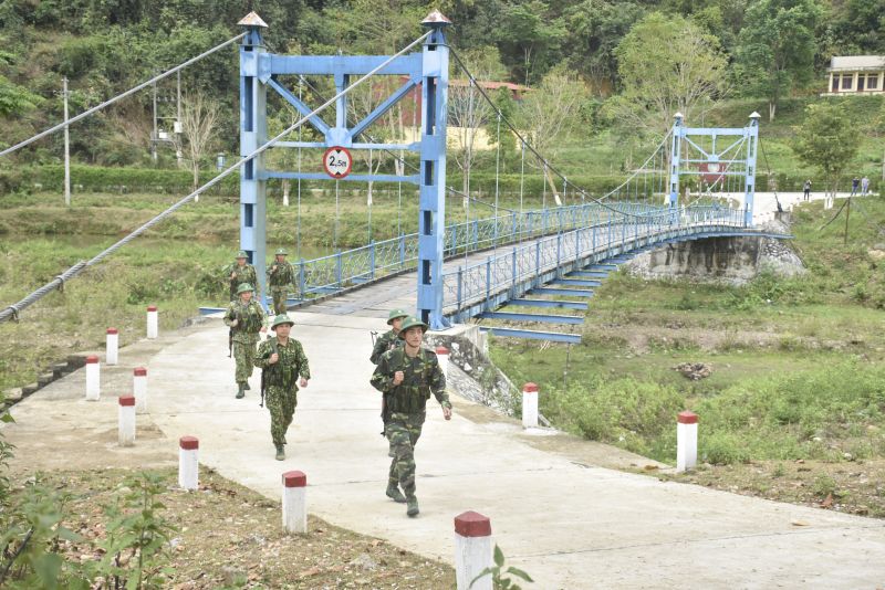 C&aacute;c chiến sĩ Đồn Bi&ecirc;n ph&ograve;ng Thanh Lu&ocirc;ng (Bộ Chỉ huy Bộ đội Bi&ecirc;n ph&ograve;ng tỉnh Điện Bi&ecirc;n) kết th&uacute;c chuyến tuần tra bi&ecirc;n giới