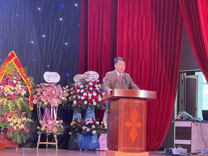 &Ocirc;ng Vũ Văn Trường - CTHĐQT Tập đo&agrave;n Thi&ecirc;n Lộc - một người con nhiều t&acirc;m huyết, nghĩa t&igrave;nh, t&iacute;ch cực đ&oacute;ng g&oacute;p cho hoạt động của hội ph&aacute;t biểu tại buổi lễ