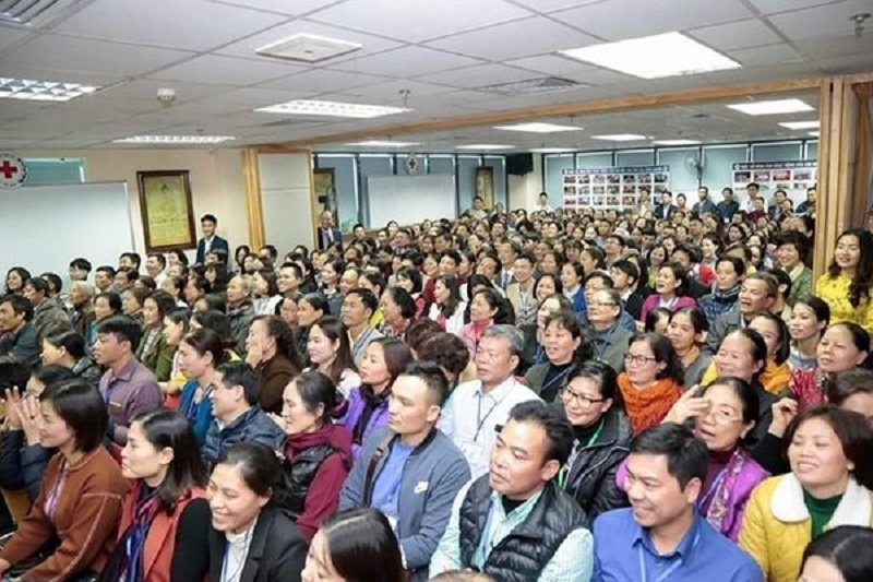 Những buổi sinh hoạt với sự tham gia của hàng trăm thành viên Câu lạc bộ Tình người.