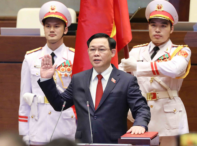 Tân Chủ tịch Quốc hội Vương Đình Huệ tuyên thệ nhậm chức Tân Chủ tịch Quốc hội Vương Đình Huệ tuyên thệ nhậm chức