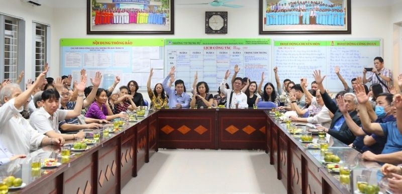 00% đại biểu tán thành việc giới thiệu Phó Bí thư Thành ủy, Chủ tịch HĐND thành phố tham gia ứng cử đại biểu Quốc hội khóa XV và đại biểu HĐND thành phố khóa XVI, nhiệm kỳ 2021-2026