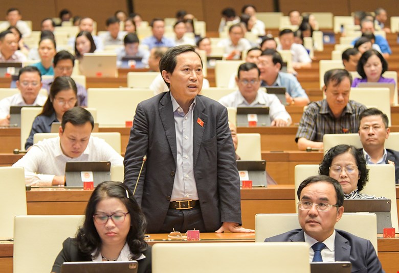 Đại biểu Nguyễn Quốc Bình (đoàn Hà Nội)