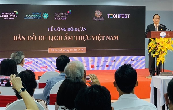 Các đại biểu tham dự buổi lễ