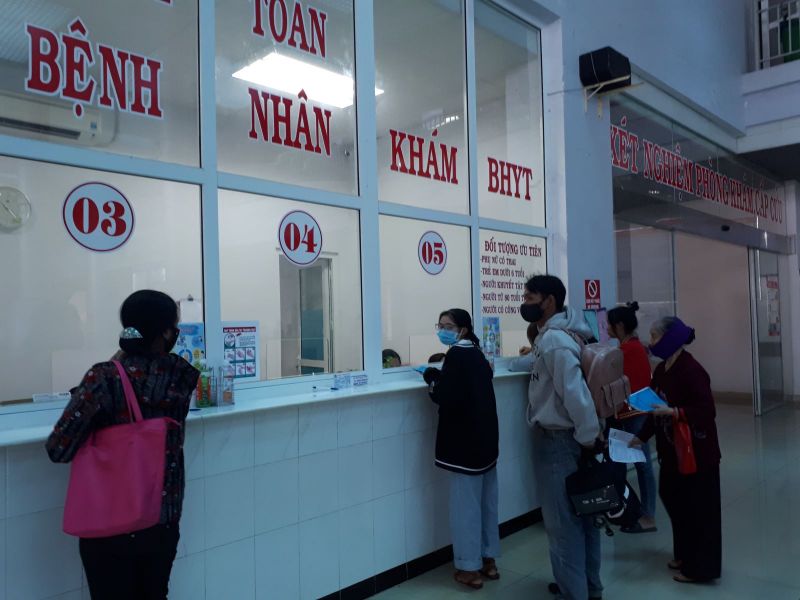 Thanh toán khám chữa bệnh bằng thẻ BHYT.