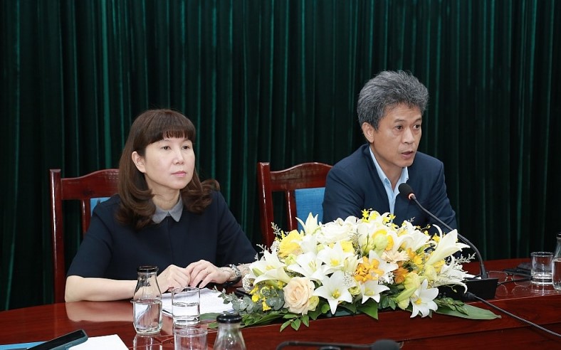 Lãnh đạo Sở Du lich Hà Nội thông tin tại buổi họp báo