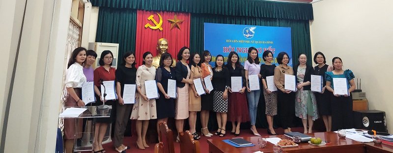 Hội LHPN quận Ba Đình trao quyết định chuẩn y chức danh Chủ tịch Hội LHPN cho các phường sau thành công của Đại hội Hội LHPN quận Ba Đình trao quyết định chuẩn y chức danh Chủ tịch Hội LHPN cho các phường sau thành công của Đại hội
