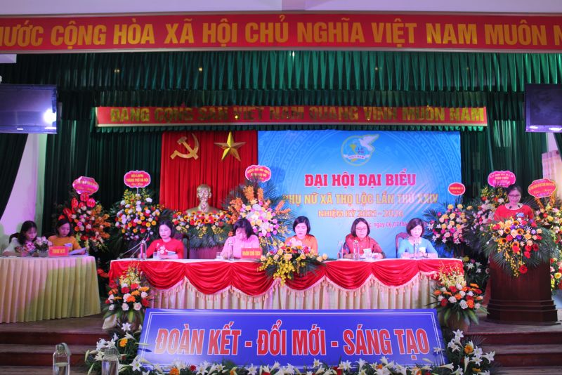 Đo&agrave;n Chủ tịch điều h&agrave;nh Đại hội