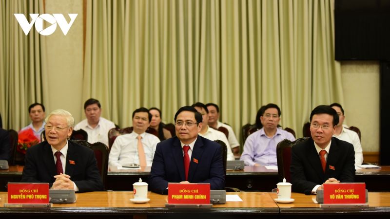 Từ trái sang các đồng chí: Tổng Bí thư Nguyễn Phú Trọng, Thủ tướng Chính phủ Phạm Minh Chính và Thường trực Ban Bí thư Võ Văn Thưởng.