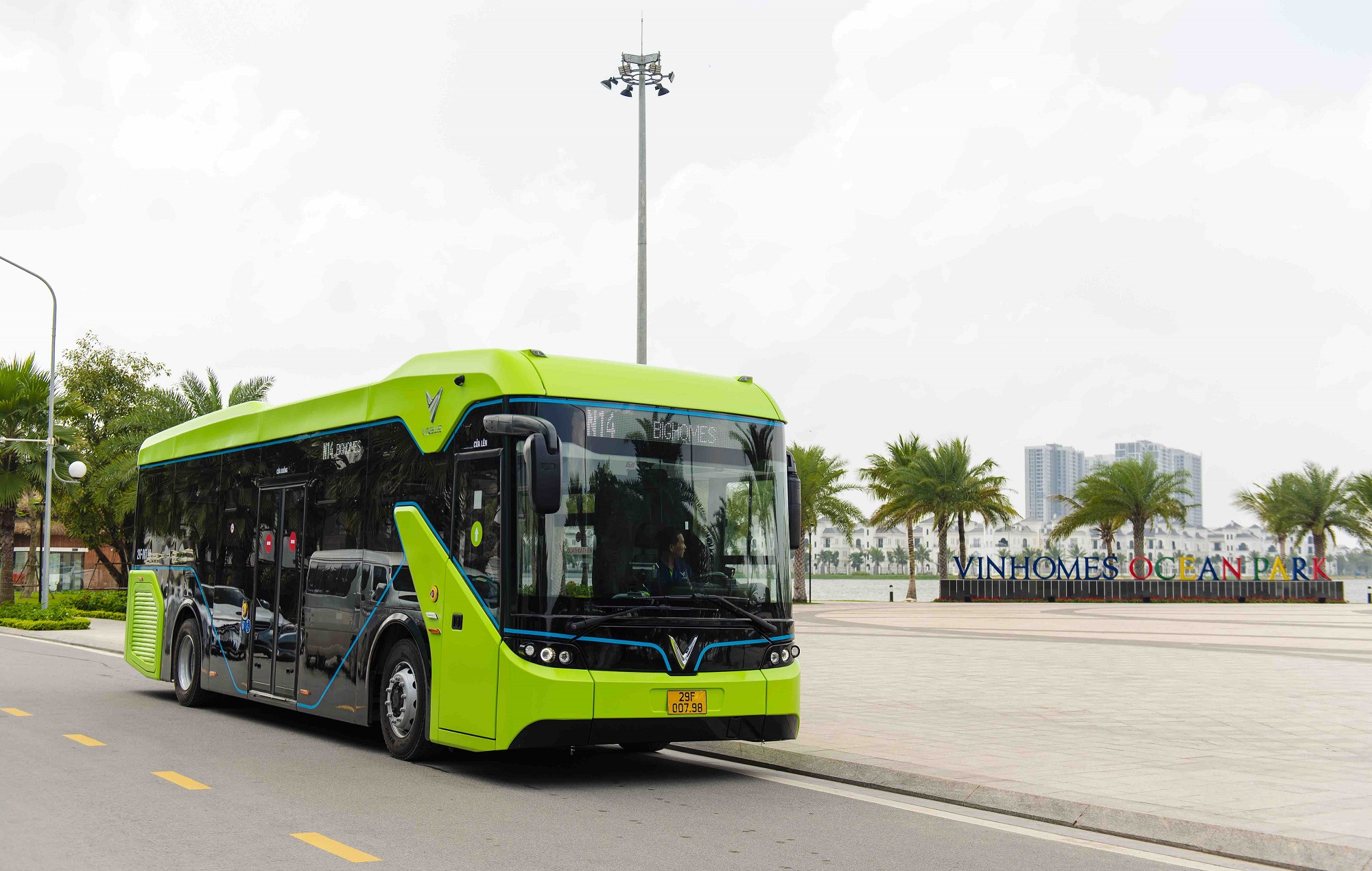 Xe buýt điện của VinBus chính thức lăn bánh Xe buýt điện của VinBus chính thức lăn bánh