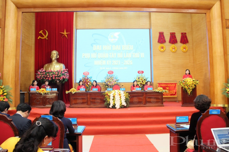 Đoàn Chủ tịch điều hành Đại hội.