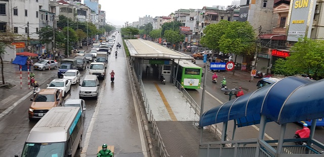 Xe BRT không nhanh hơn các phương tiện khác nhưng chiếm không gian đường rộng