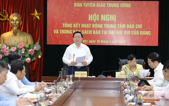 Đồng chí Nguyễn Trọng Nghĩa, Bí thư Trung ương Đảng, Trưởng ban Tuyên giáo Trung ươngchủ trì Hội nghị. Ảnh: VGP/Nhật Nam