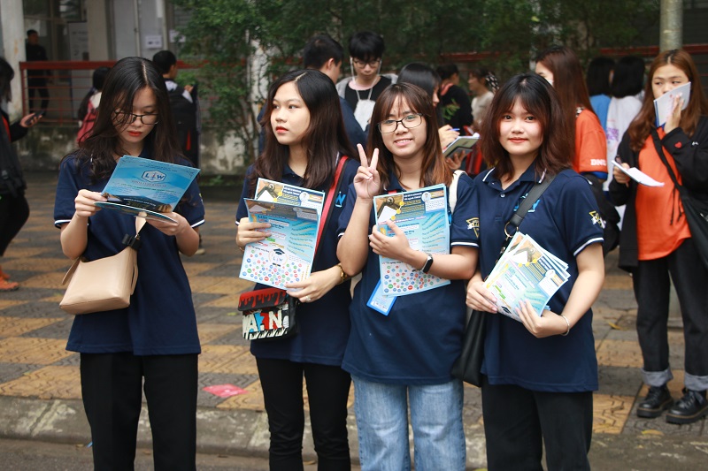 Bộ GD-ĐT đề nghị mức thu học phí năm 2021-2022 không vượt qua mức thu năm học 2020-2021