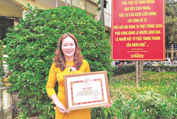 Chị Lương Thị Hảo, Chi hội trưởng Phụ nữ thôn Đông Duyên xã Tô Hiệu.