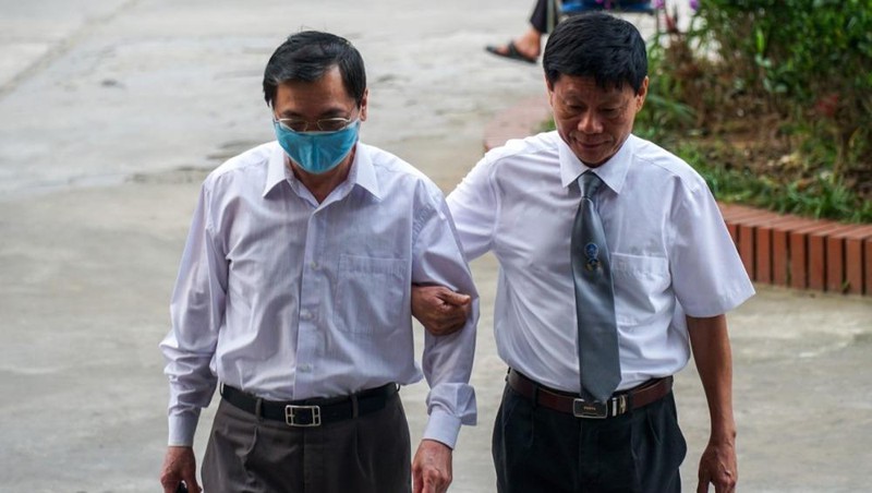 Sáng 22/4, TAND TP Hà Nội tiếp tục mở lại phiên xét xử cựu Bộ trưởng Công Thương Vũ Huy Hoàng cùng 9 đồng phạm, liên quan vụ chuyển đổi 