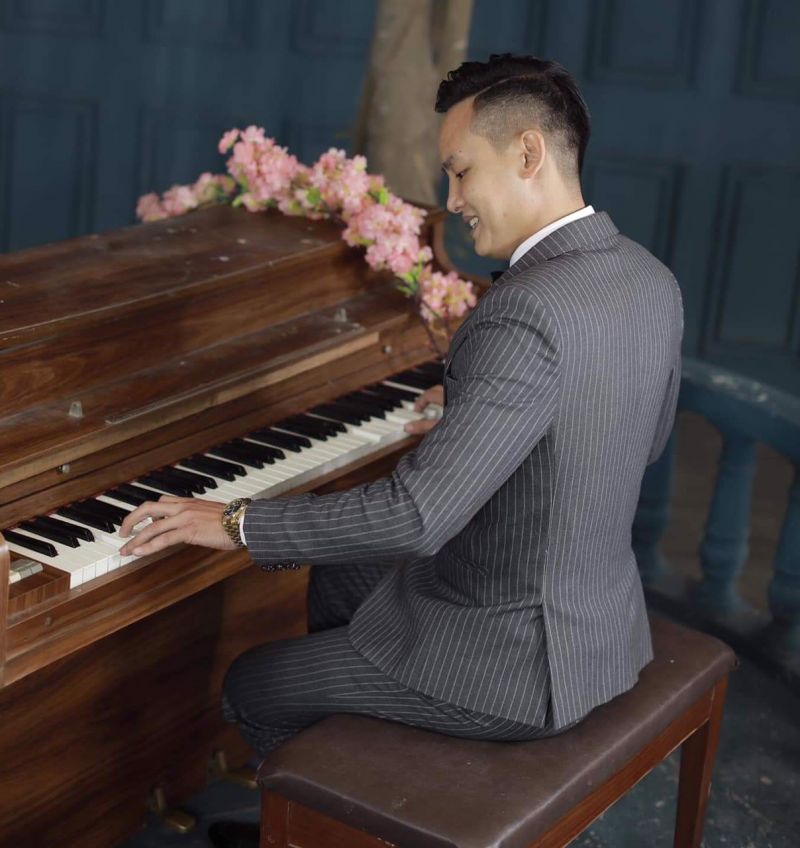 Để có thể trụ vững và thành công với kinh doanh quần áo, phụ kiện,… yếu tố cần và đủ là sự nhạy bén, sáng tạo và đam mê