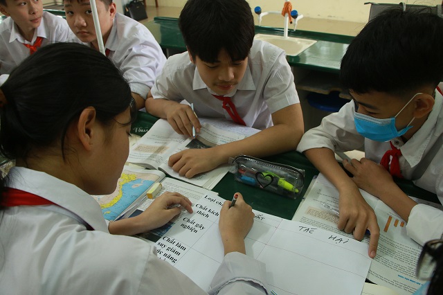Từ năm học tới, học sinh lớp 6 sẽ học môn Khoa học tự nhiên tích hợp của 3 môn Vật lý, Hóa học, Sinh học Từ năm học tới, học sinh lớp 6 sẽ học môn Khoa học tự nhiên tích hợp của 3 môn Vật lý, Hóa học, Sinh học