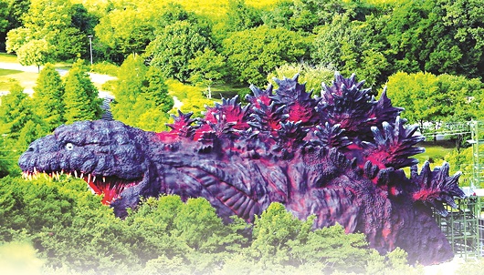 Một bức tượng Godzillakhổng lồ tại Nhật Bản