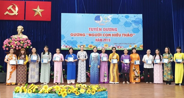 Tuyên dương gương 