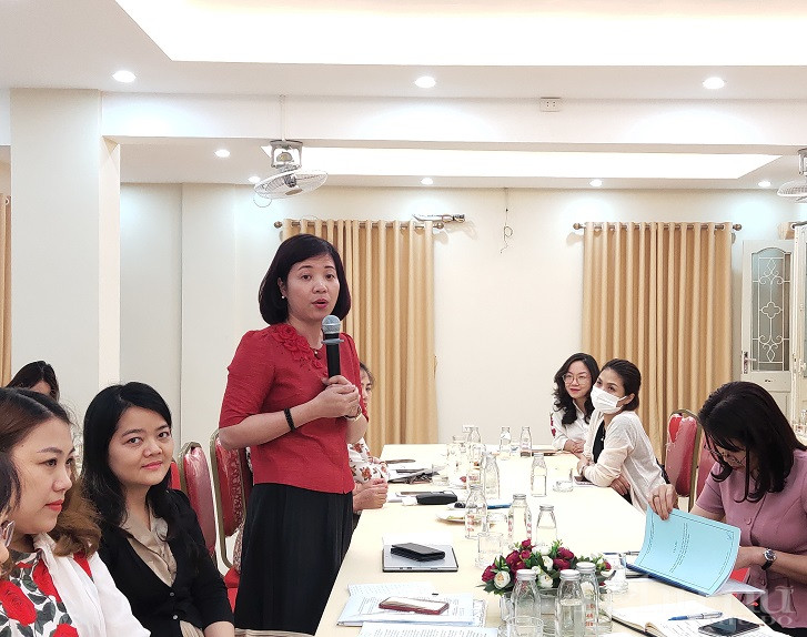 Chương trình hành động không nên quá nhiều, dàn trải, hứa suông, hứa nhiều đó cũng là chia sẻ của chị Trịnh Ngọc Trâm tại buổi gặp mặt. Kinh nghiệm cho thấy  những người ứng cử  có thái độ thật sự khiêm tốn, cầu thị, chân thành, sẽ thu hút được nhiều cảm tình của cử tri hơn là hứa hẹn những điều đao to búa lớn, các chương trình hoành tráng Chương trình hành động không nên quá nhiều, dàn trải, hứa suông, hứa nhiều đó cũng là chia sẻ của chị Trịnh Ngọc Trâm tại buổi gặp mặt. Kinh nghiệm cho thấy  những người ứng cử  có thái độ thật sự khiêm tốn, cầu thị, chân thành, sẽ thu hút được nhiều cảm tình của cử tri hơn là hứa hẹn những điều đao to búa lớn, các chương trình hoành tráng