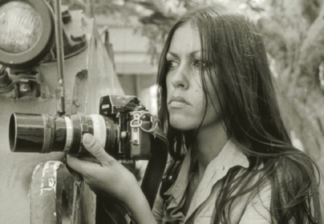 Nữ phóng viên chiến trường Demulder thời trẻ.