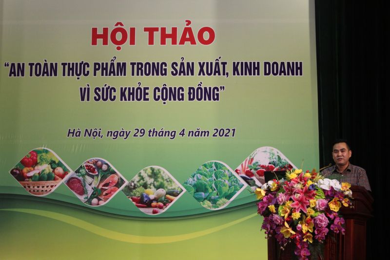 Đ/c Ngô Đình Loát, Phó Chi cục trưởng Chi cục quản lý chất lượng nông sản