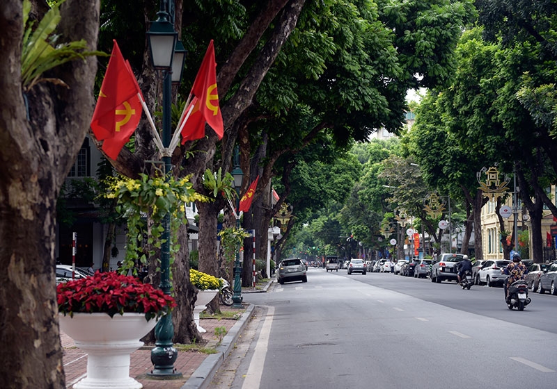 Đường phố Hà Nội được trang hoàng trước ngày bầu cử Quốc hội khóa XV và HĐND các cấp nhiệm kỳ 2021 – 2026 Đường phố Hà Nội được trang hoàng trước ngày bầu cử Quốc hội khóa XV và HĐND các cấp nhiệm kỳ 2021 – 2026