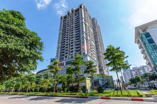 Phường Dịch Vọng, quận Cầu Giấy đ&atilde; tiến h&agrave;nh c&aacute;ch ly y tế đối với 6 trường hợp tại Th&aacute;p A, chung cư Sky Park, số 3 T&ocirc;n Thất Thuyết.