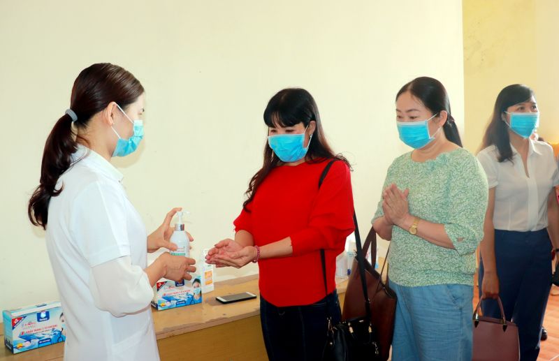 Thực hiện nghiêm các biện pháp phòng, chống dịch Covid-19. Ảnh: Minh Phương Thực hiện nghiêm các biện pháp phòng, chống dịch Covid-19. Ảnh: Minh Phương