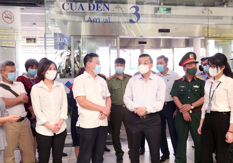 Lãnh đạo thành phố kiểm tra công tác phòng, chống dịch tại sân bay Nội Bài Lãnh đạo thành phố kiểm tra công tác phòng, chống dịch tại sân bay Nội Bài