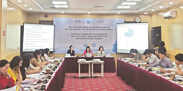 Các đại biểu tham gia hội thảo