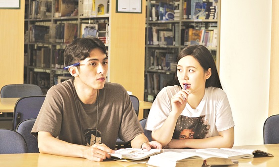 Quỳnh Kool v&agrave; C&ocirc;ng Dương trong phim &ldquo;H&atilde;y n&oacute;i lời y&ecirc;u&rdquo;. Ảnh: Int