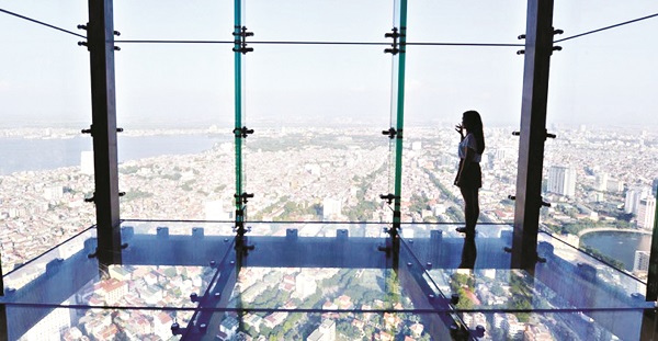 Thử cảm giác mạnh ở đài quan sát Sky Walk Thử cảm giác mạnh ở đài quan sát Sky Walk