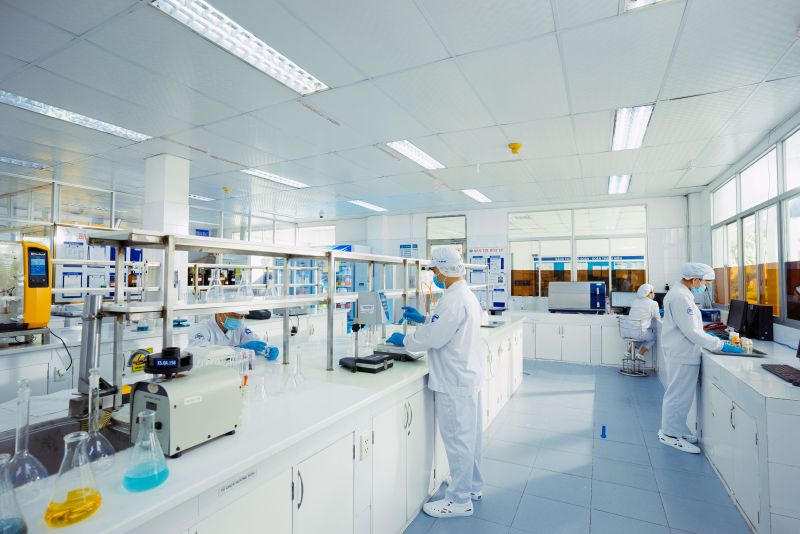 C&aacute;c nh&agrave; m&aacute;y Vinamilk hiện sở hữu nhiều giấy chứng nhận ti&ecirc;u chuẩn quốc tếnghi&ecirc;m ngặt để đảm bảo chất lượng sản phẩm